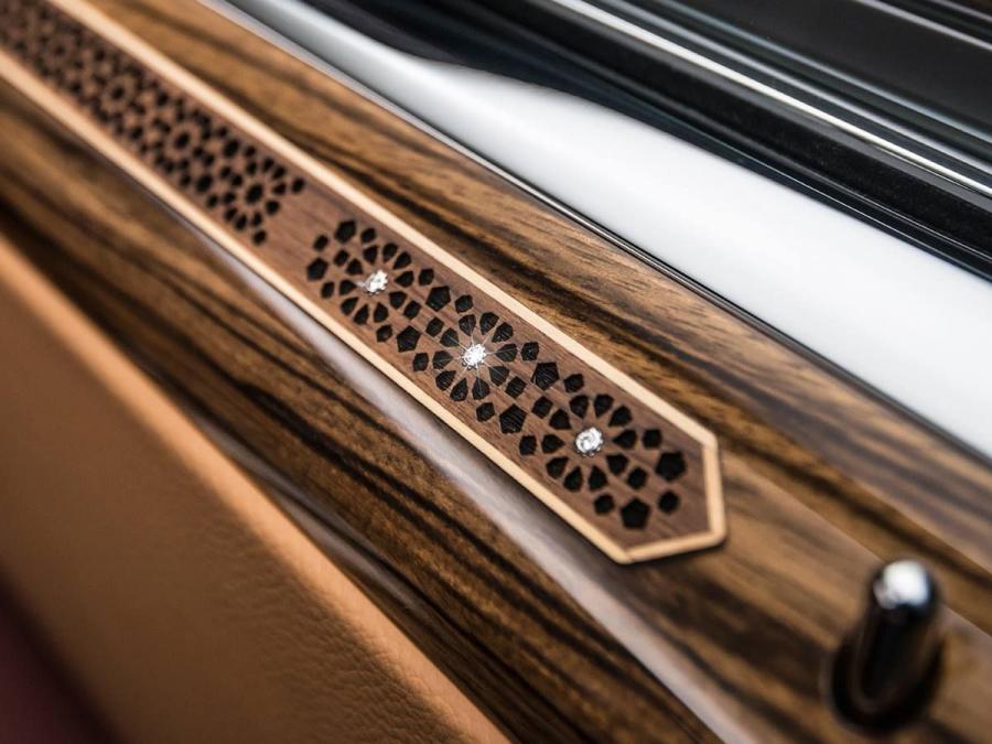  Rolls-Royce Ghost Red Diamond 2015 года  (фото 6 из 6)